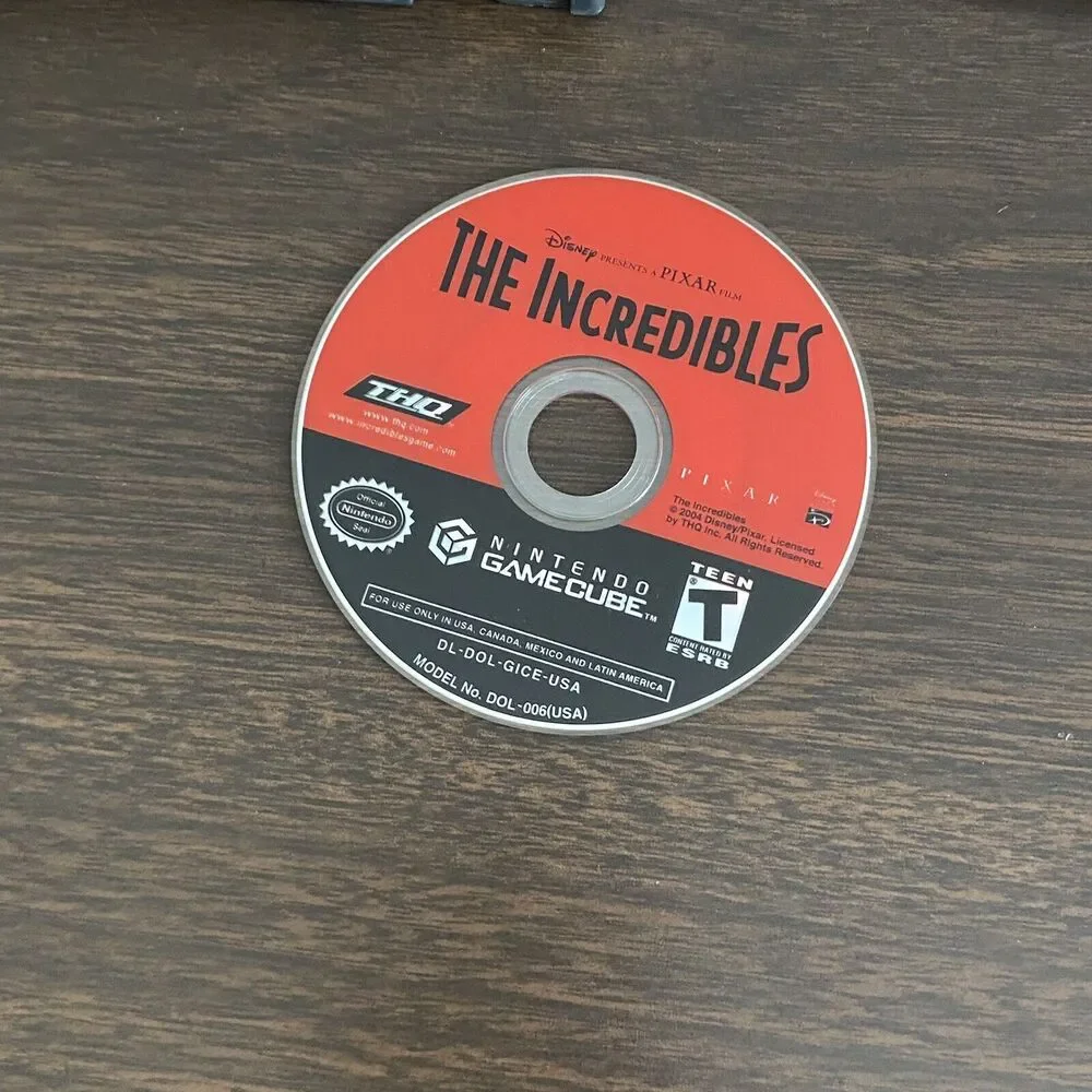 Incredibles (Nintendo GameCube, 2004) Disney Pixar Adventure Invisibility